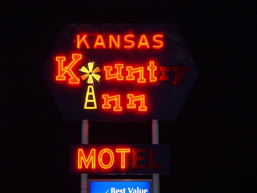 Kansas Kountry Inn in Oakley