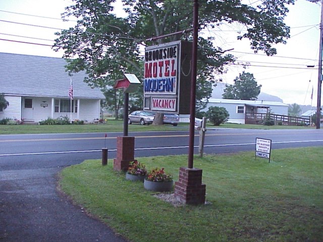 Brookside Motel