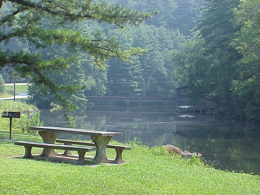 Lake Burton Dam