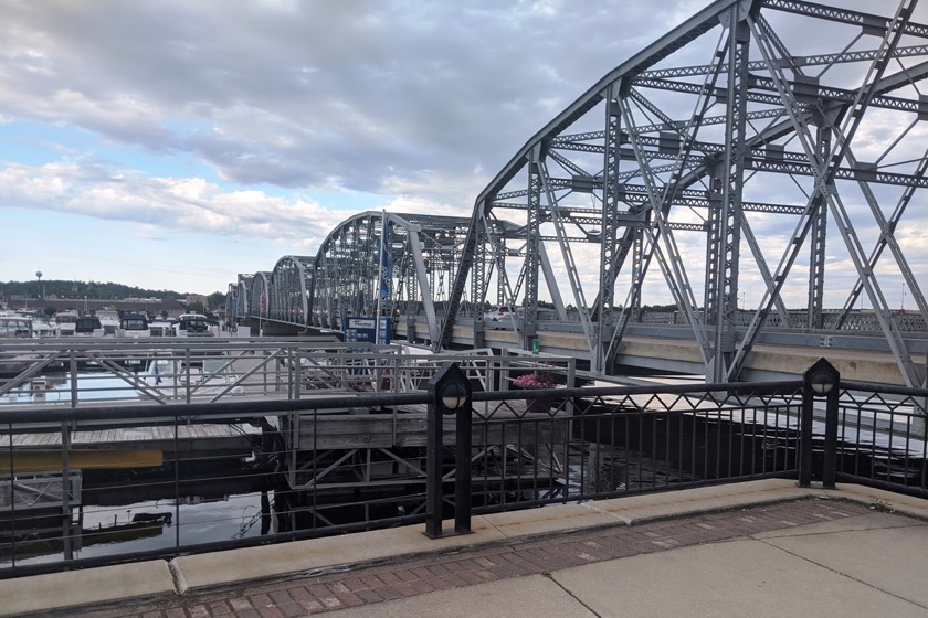 Sturgeon Bay Bridge